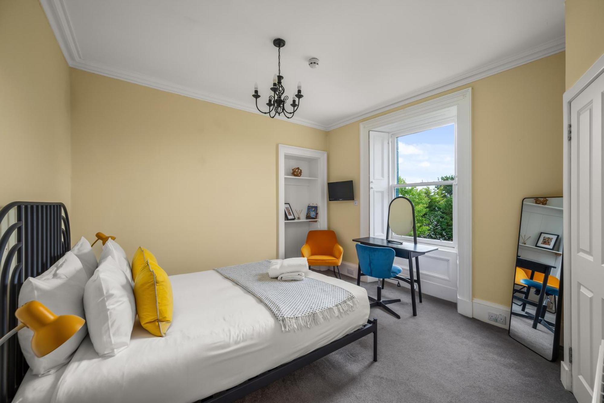 Rosebank House - 12 Guests, 6 Ensuite Bedrooms, Ev Point, Games Rooms, Wood Burner, Pet Friendly! Blairgowrie and Rattray Exterior foto